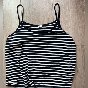 KULE The spaghetti tshirt